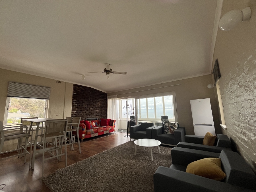 To Let 5 Bedroom Property for Rent in Mountainside Western Cape